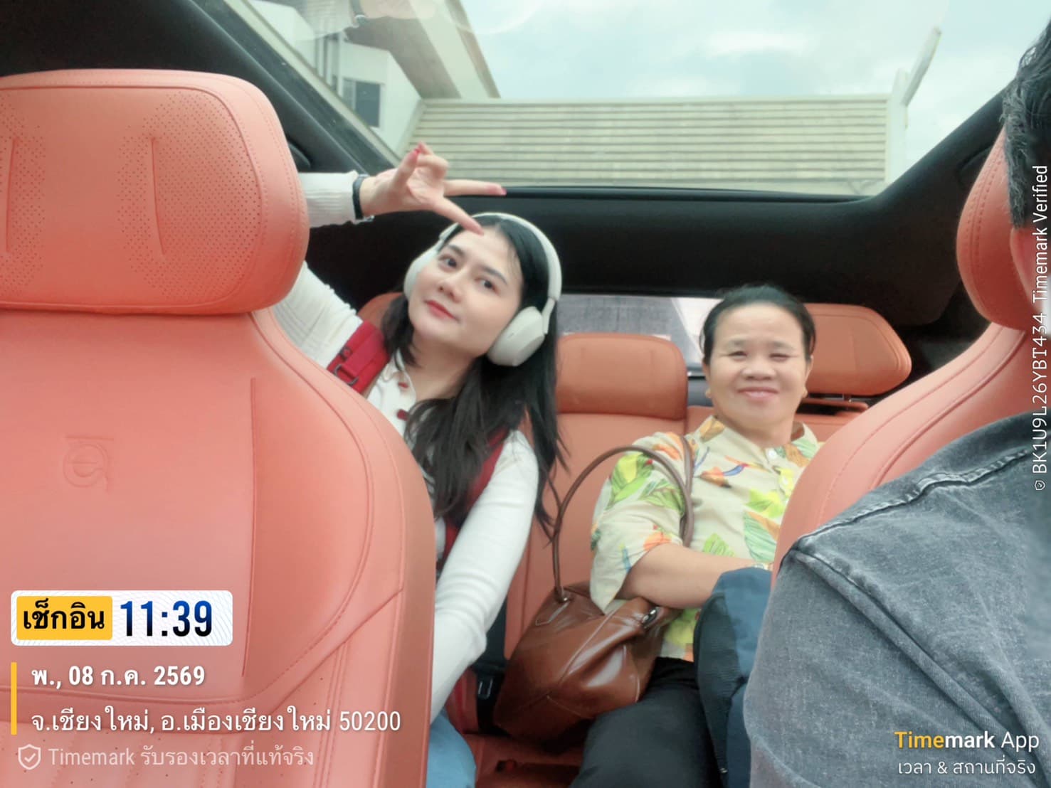 Guests traveling with Jackky in Chiang Mai — guest trip chiangmai 21